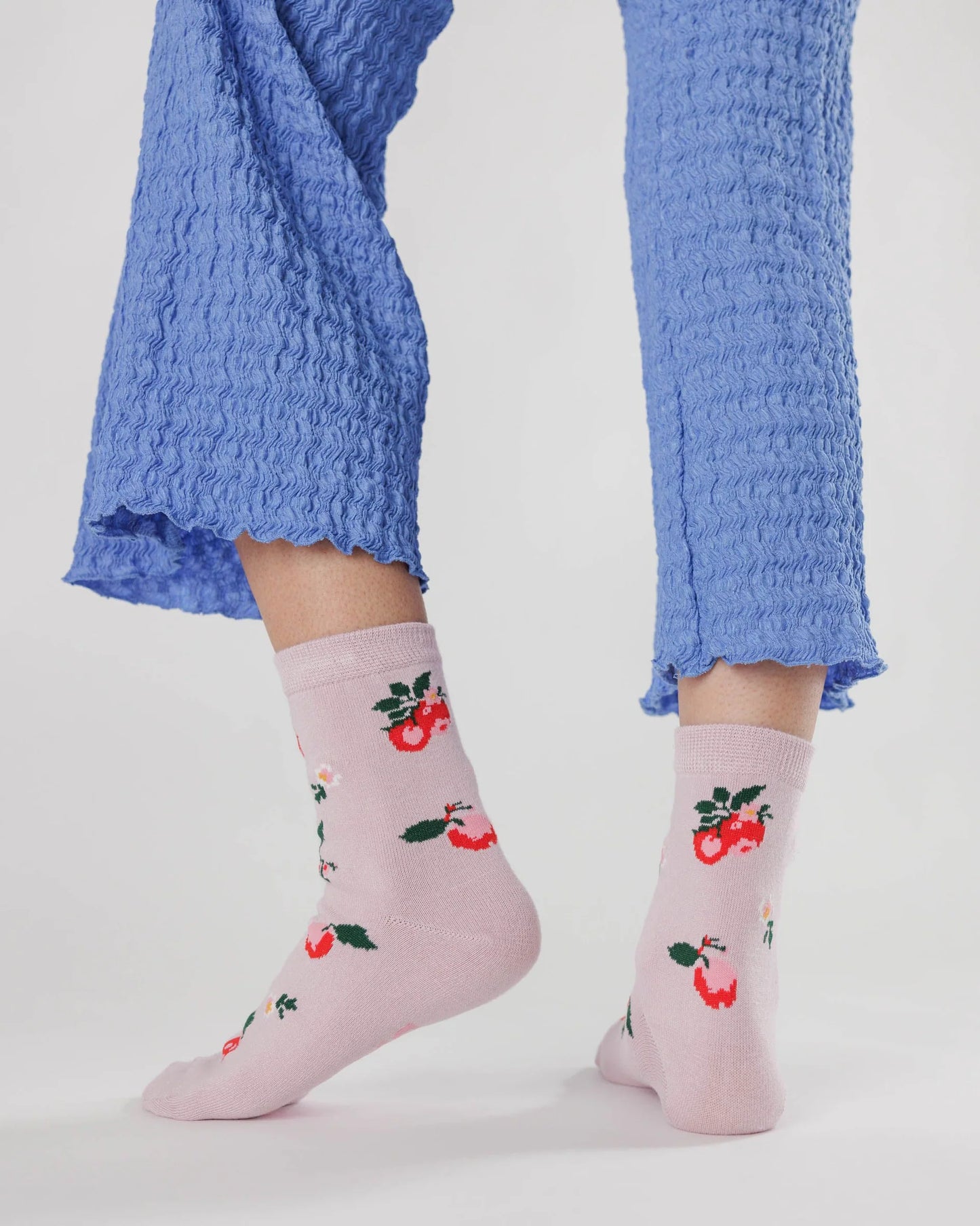 BAGGU Adult Crew Sock - Needlepoint Apple