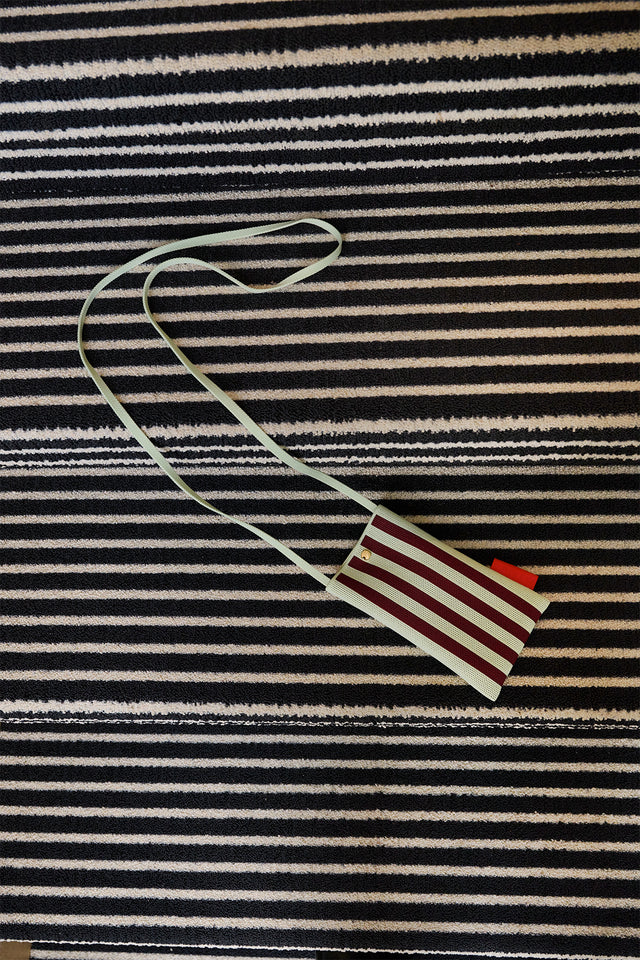 The Sticky Sis Club Phone Pouch Knitted Stripes - Mist Fig