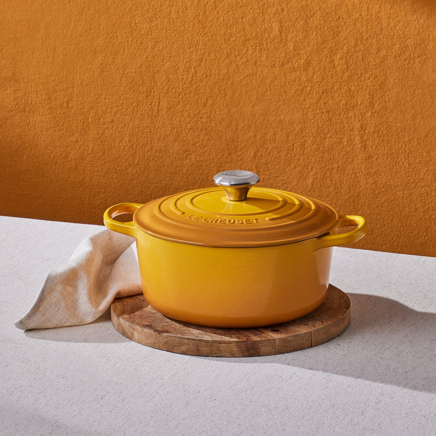 Le Creuset Signature Cast Iron Round Casserole 28cm Nectar