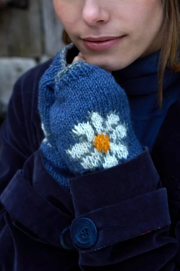 Pachamama Daisy Handwarmer in Denim