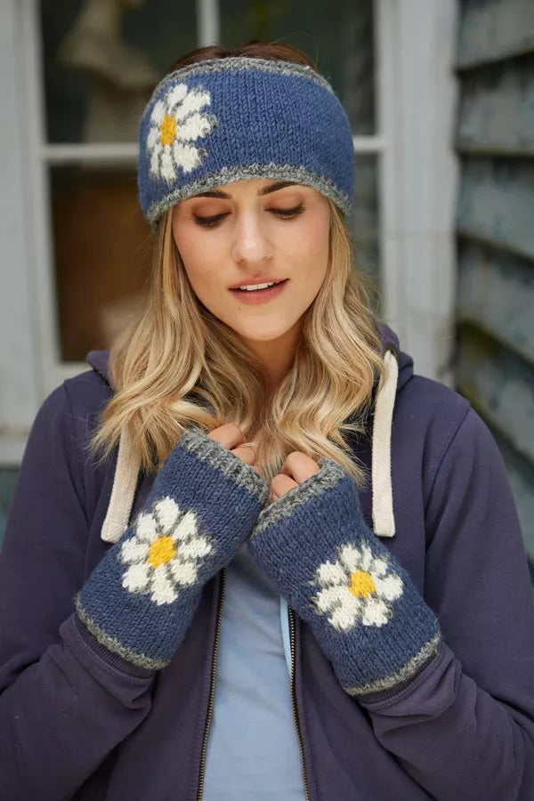 Pachamama Daisy Handwarmer in Denim