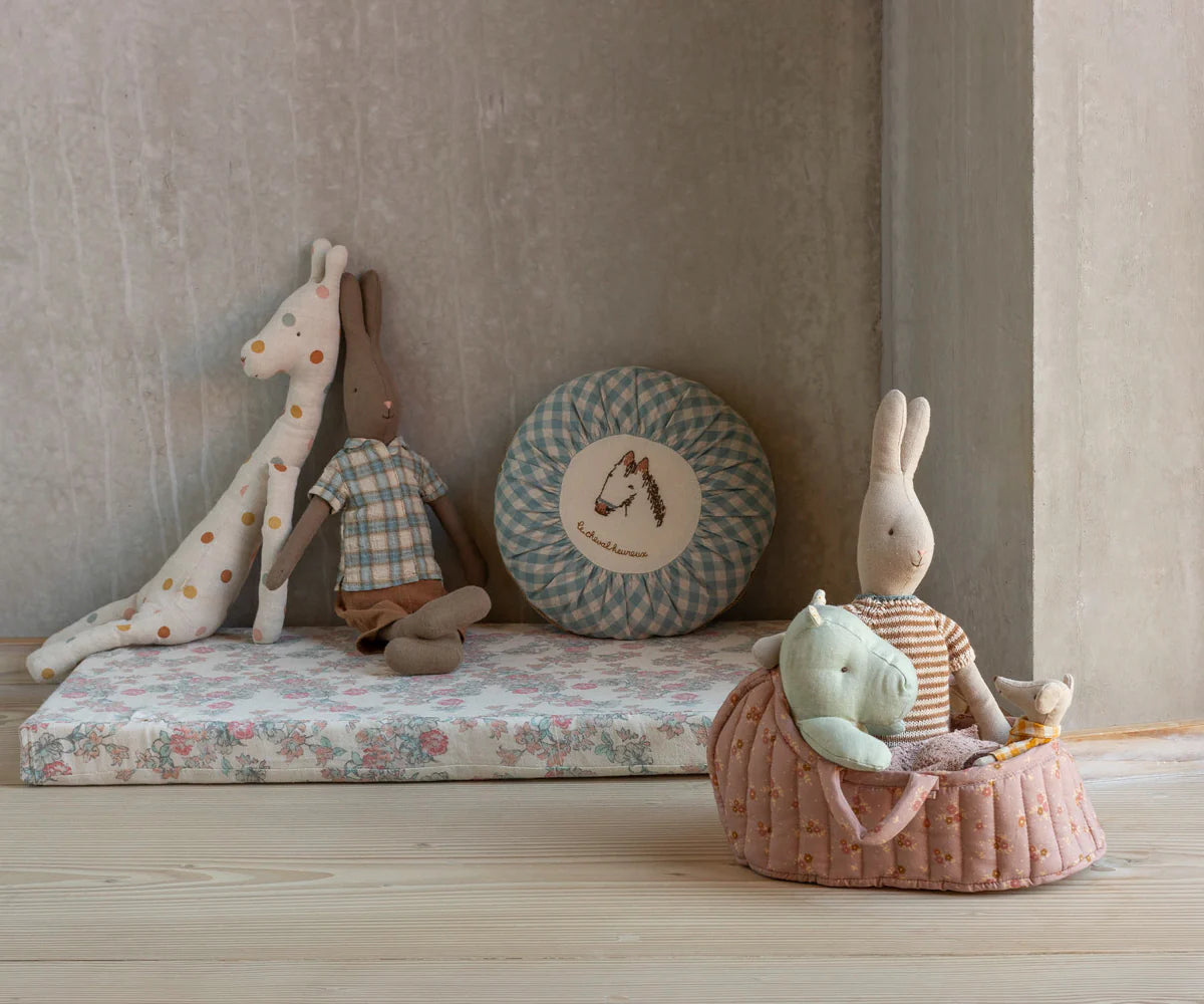 Maileg Large Carry Cot - Rose