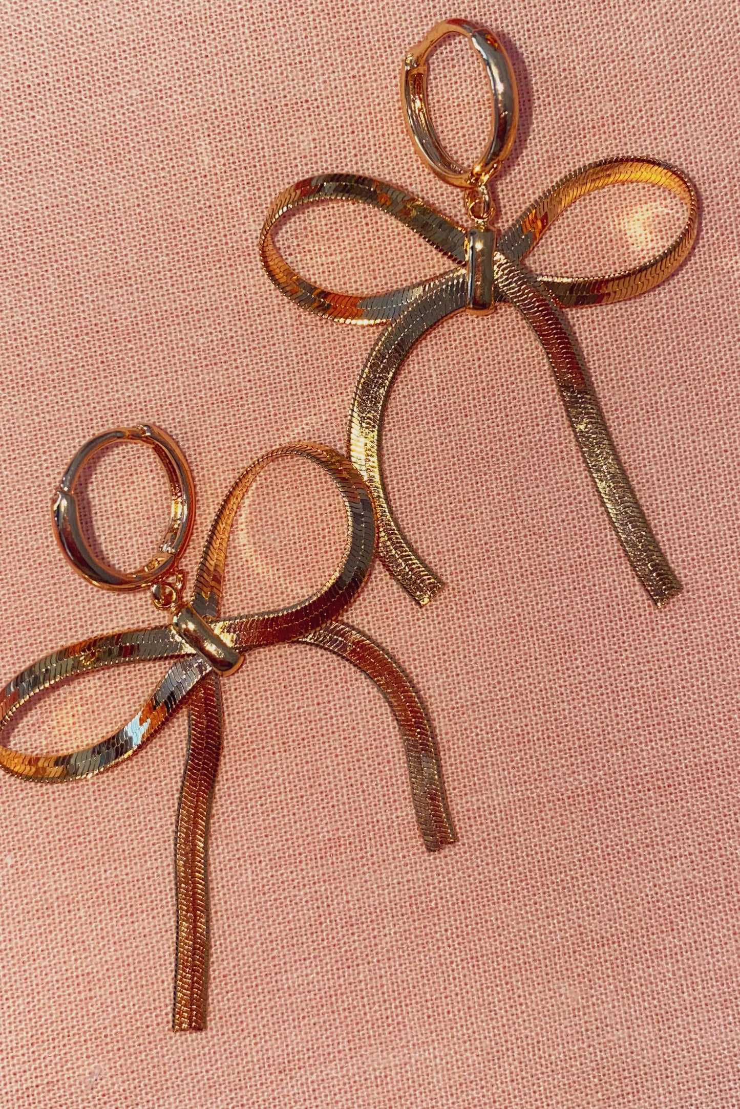Blóma! Gold Bow Mini Hoops
