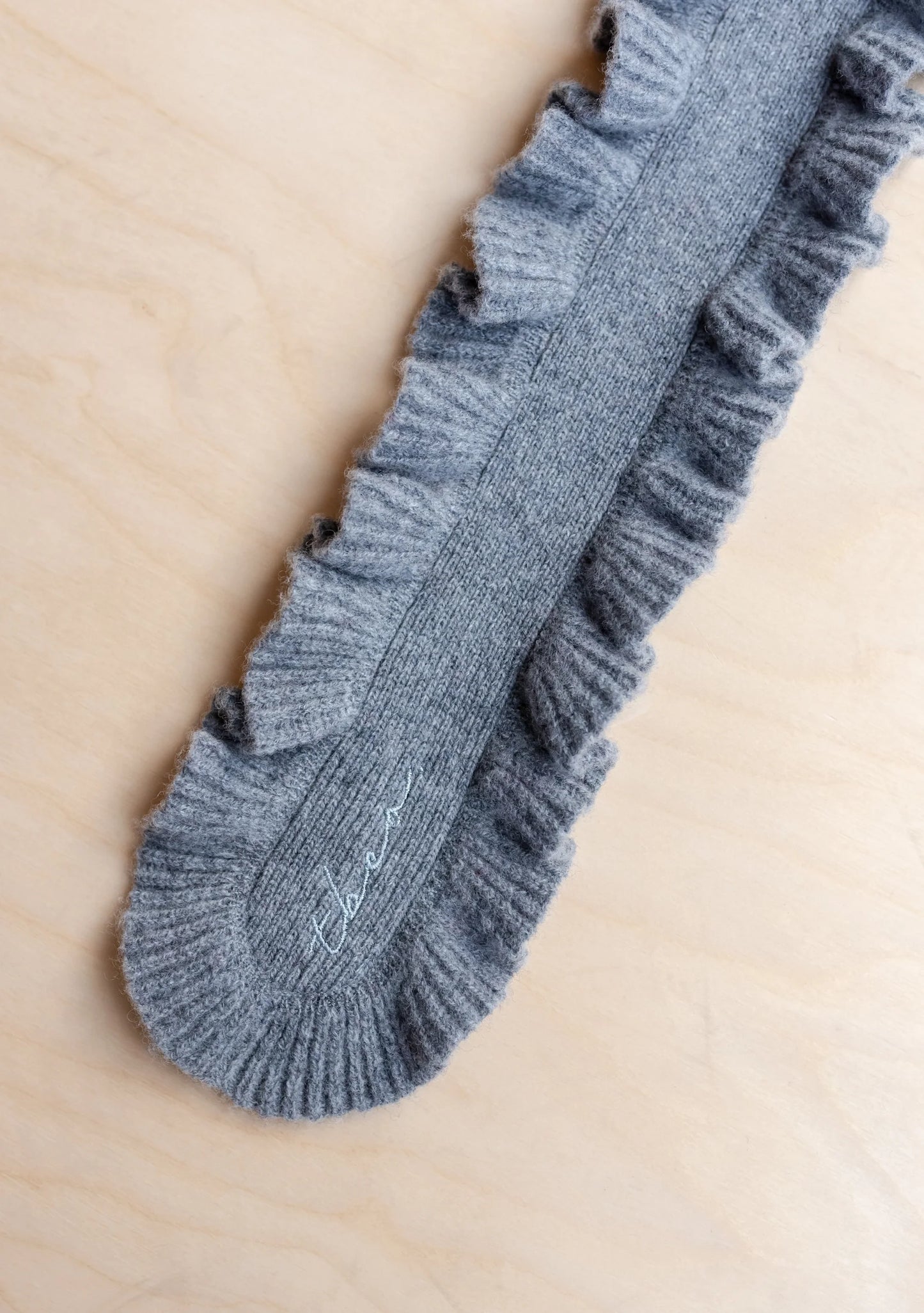 TBCo Merino Wool Skinny Scarf - Grey Ruffle