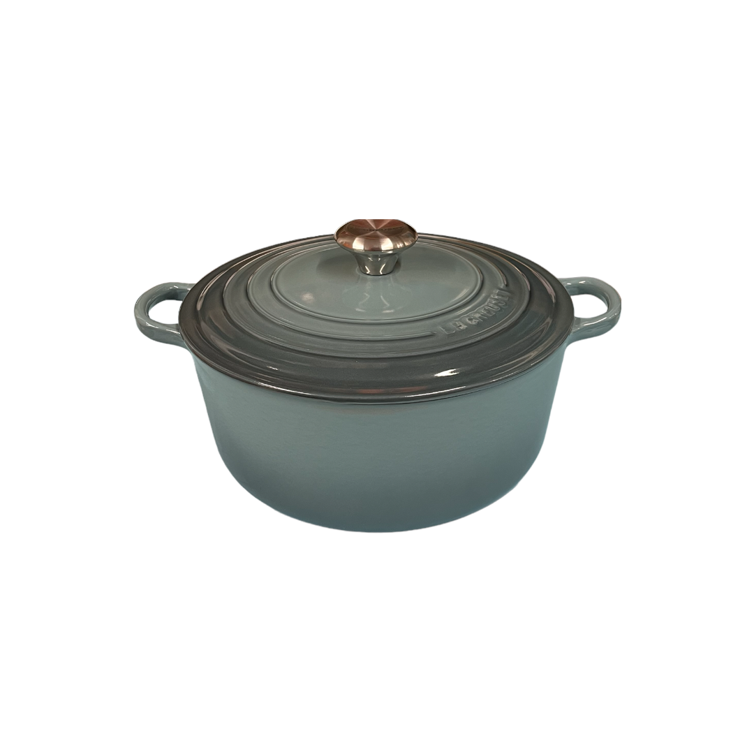 le creuset 21cm cast iron round casserole in ocean