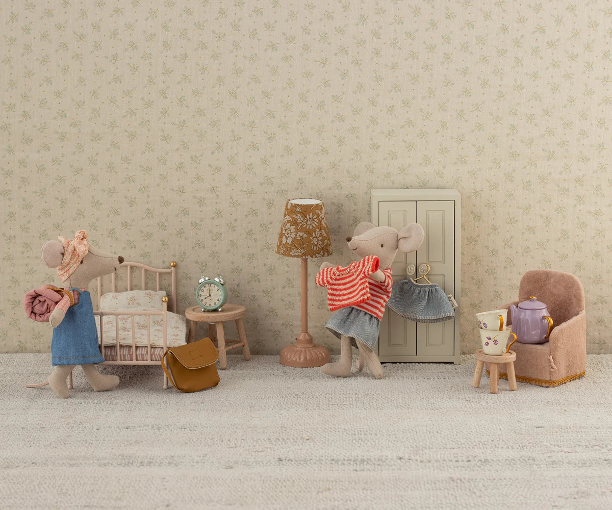 Maileg Folding Mouse Chair - Powder