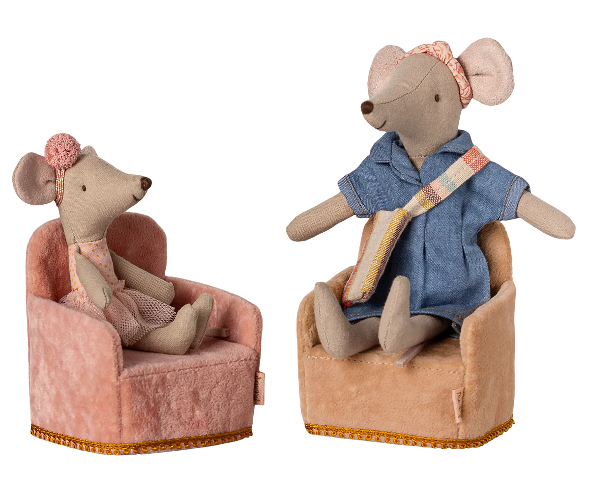 Maileg Folding Mouse Chair - Powder