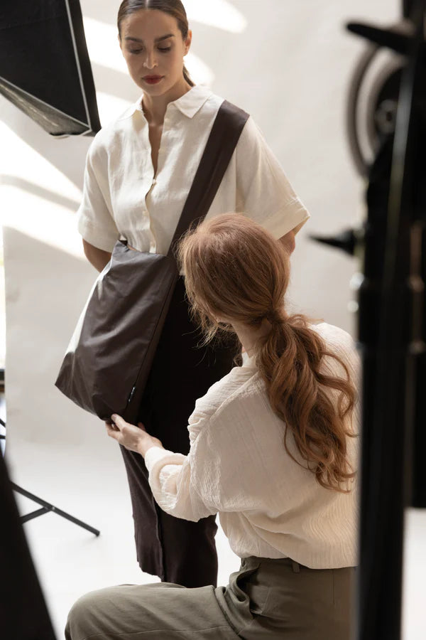 Tinne And Mia Feel Good Bag Chicory Coffee - Brunette Bombshell