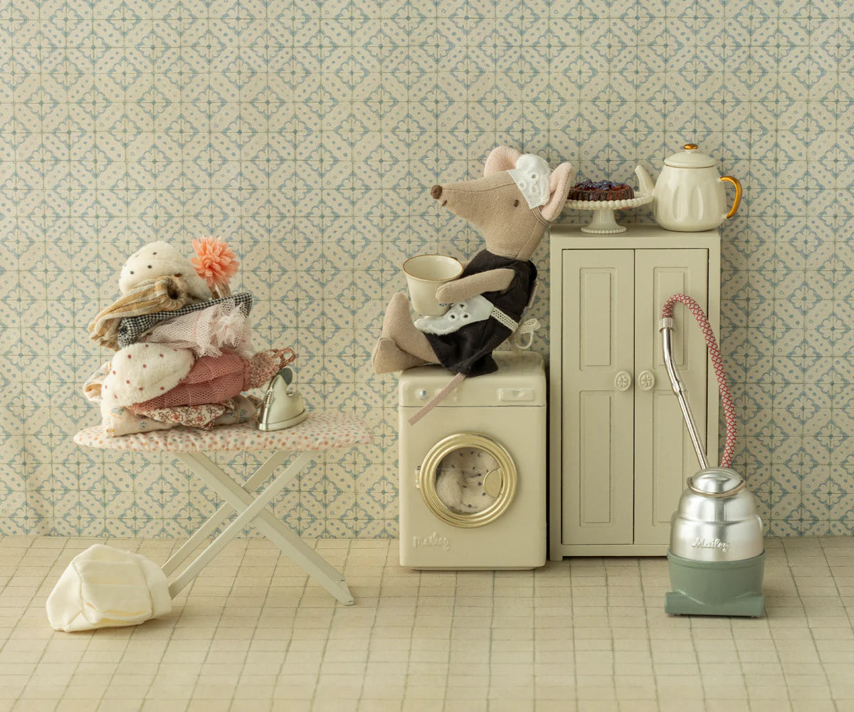 Maileg Maid Mouse - Big Sister