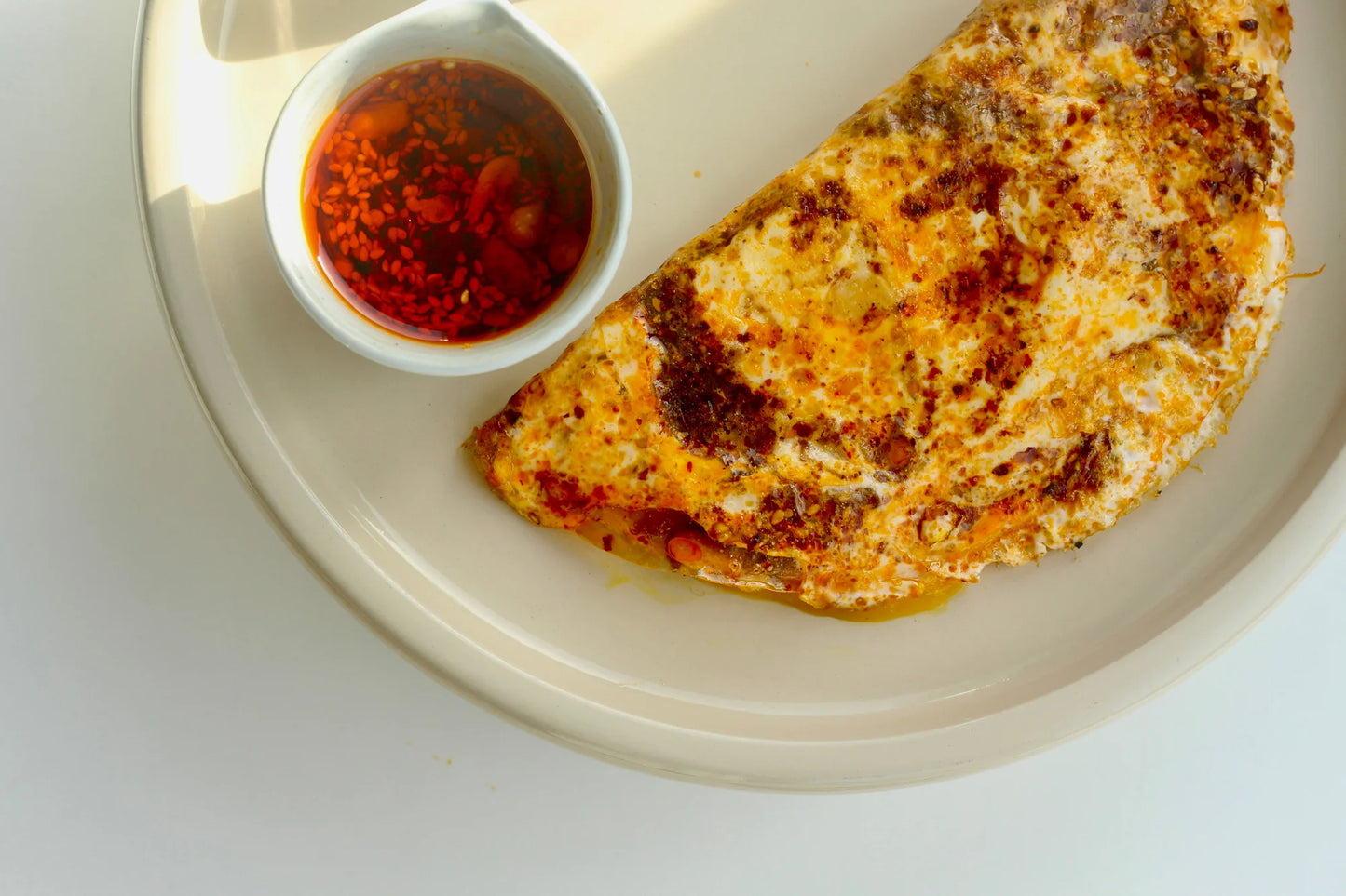 White Mausu Peanut Rayu Extra Hot