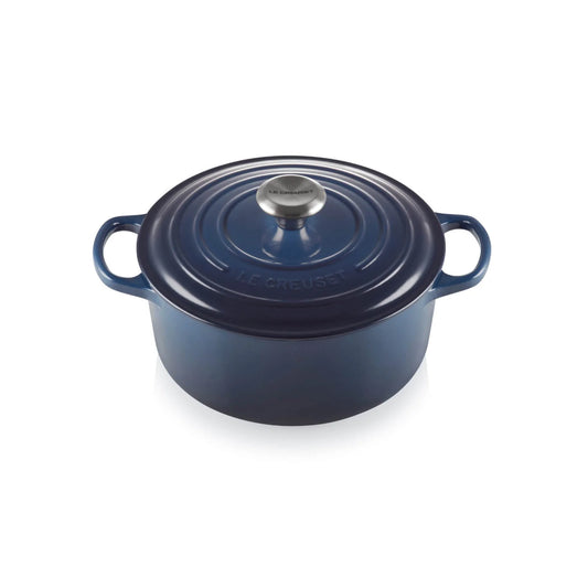 le creuset 26cm cast iron round casserole in ink (dark blue) 