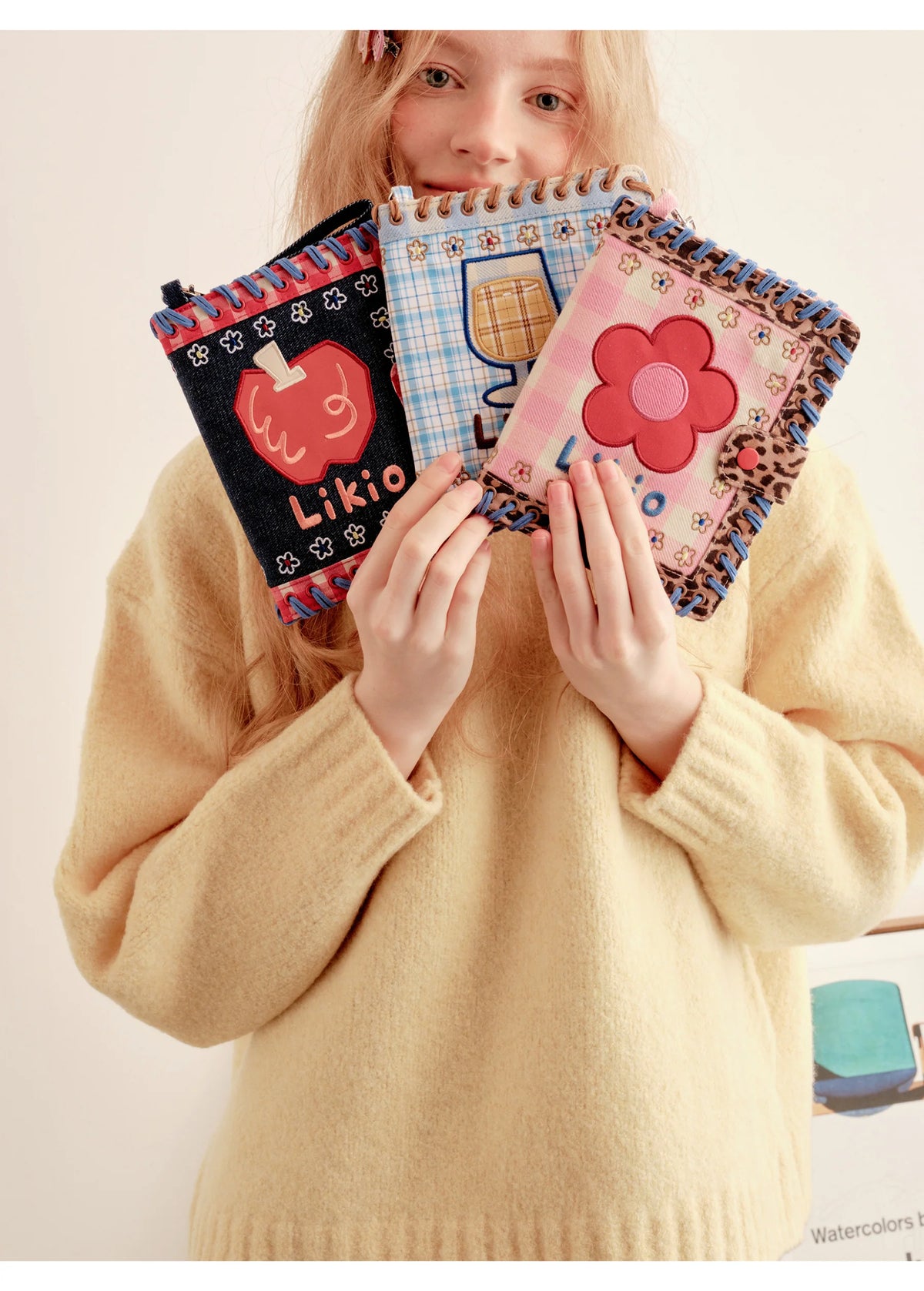 Likio Handmade Seashell Passport Holder - Peach Pink Flower