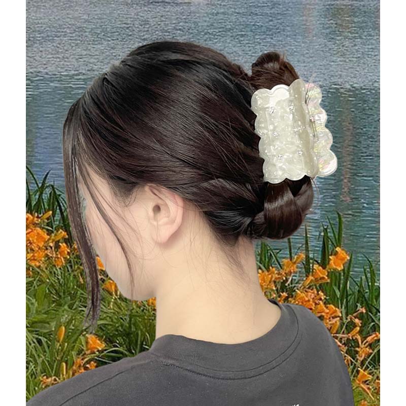 Likio Double-Coloured Hair Claw - Moonlight Coconut Crisp