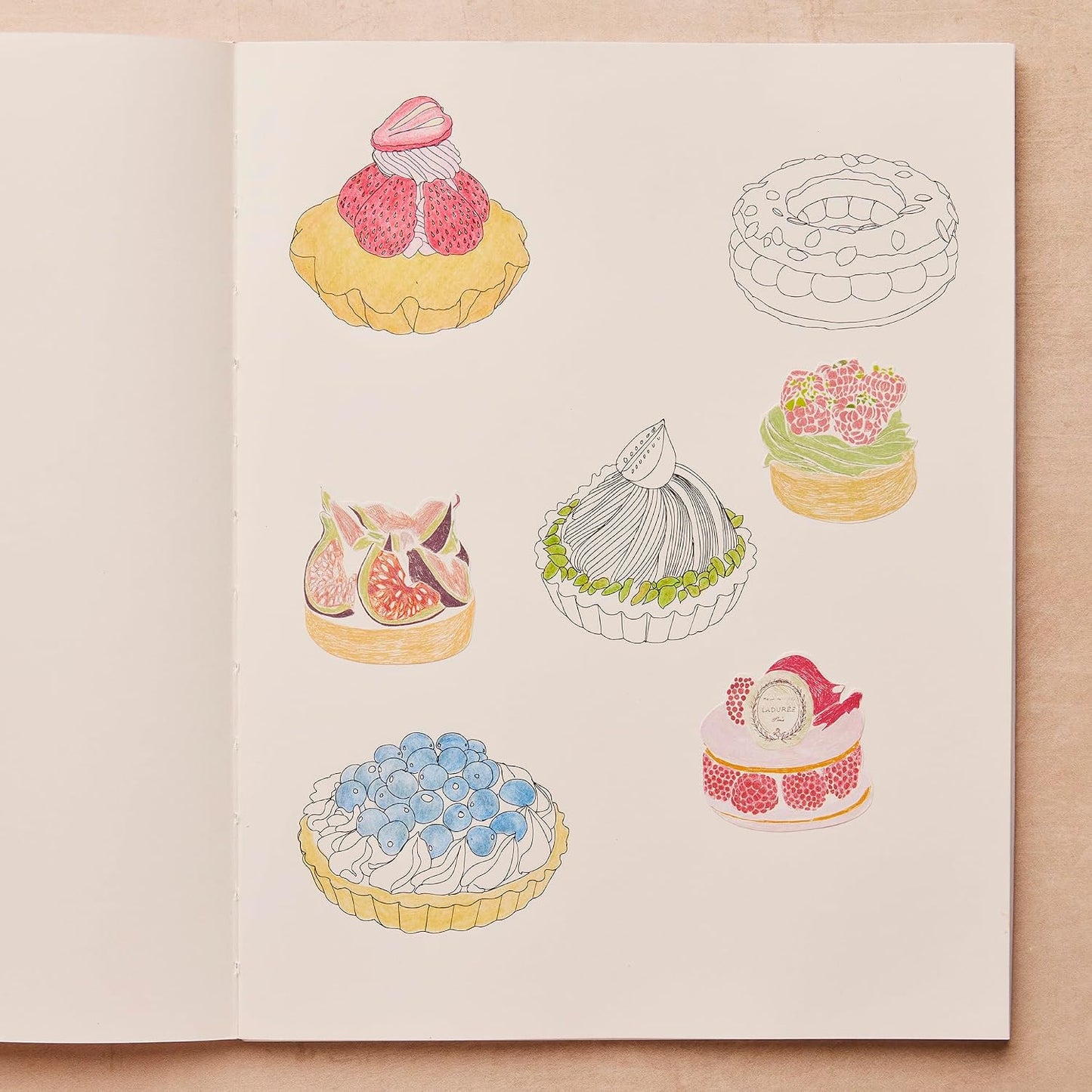 Paris: Colouring and stickers by Zoé de Las Cases