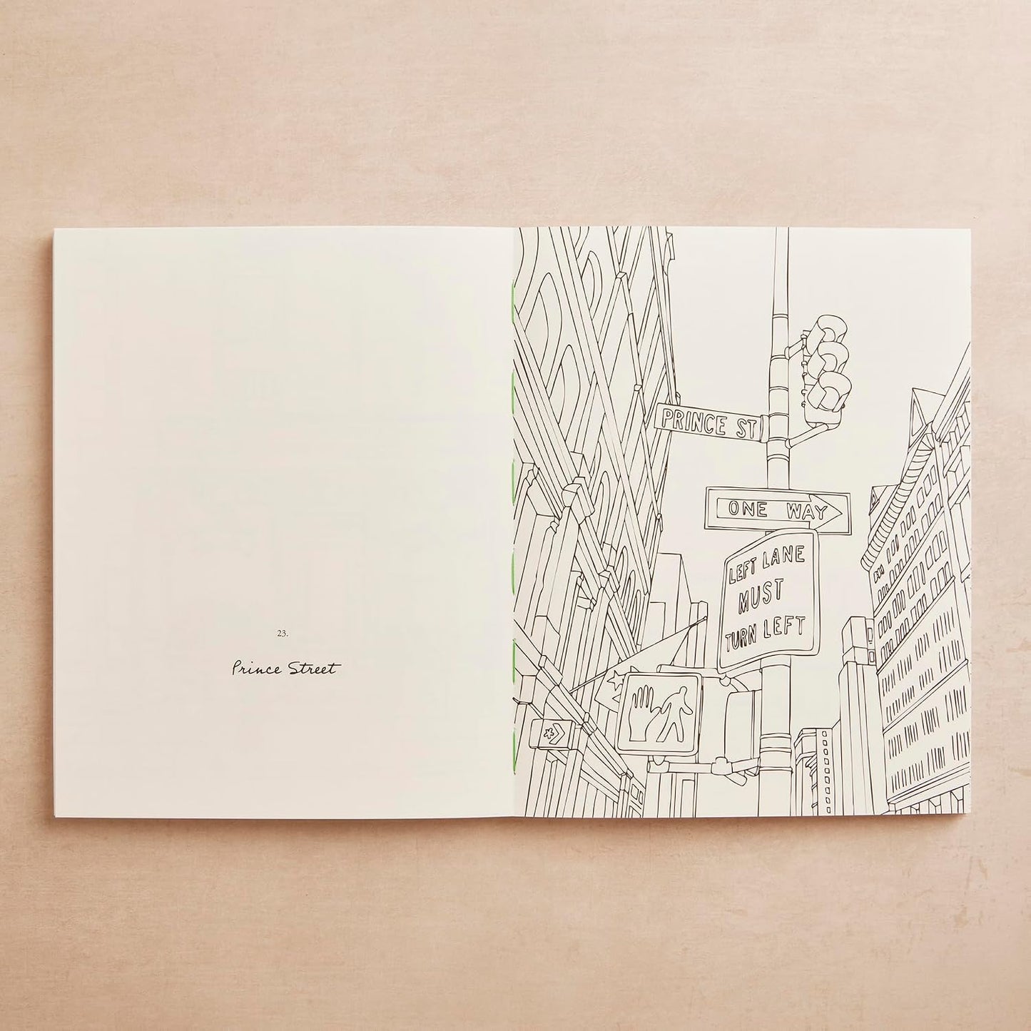 New York: A Collection of Beautiful City Scenes to Colour