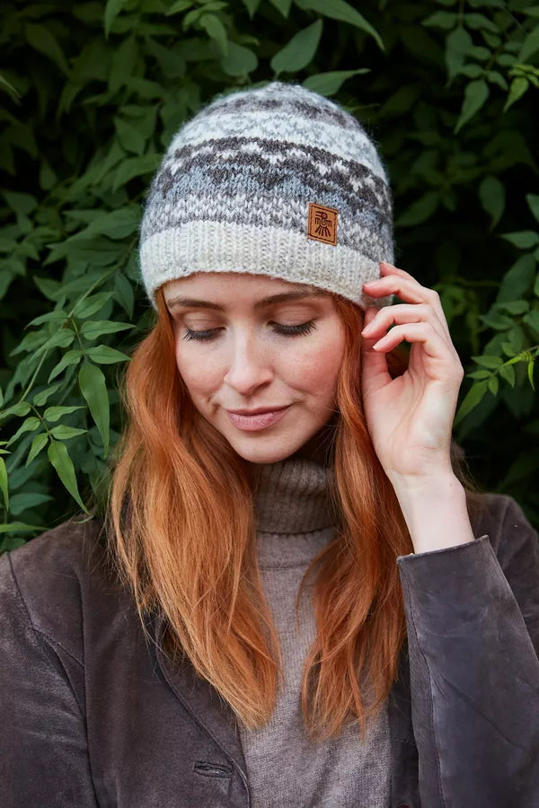 pachamama finisterre beanie in natural 