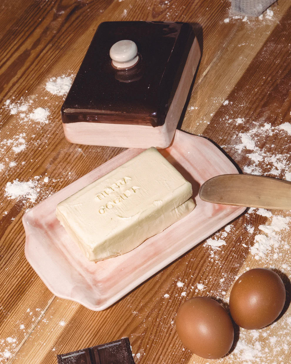 Tierra Cocida Artisanal Ceramic Butter Dish Manteqillera Chocolate