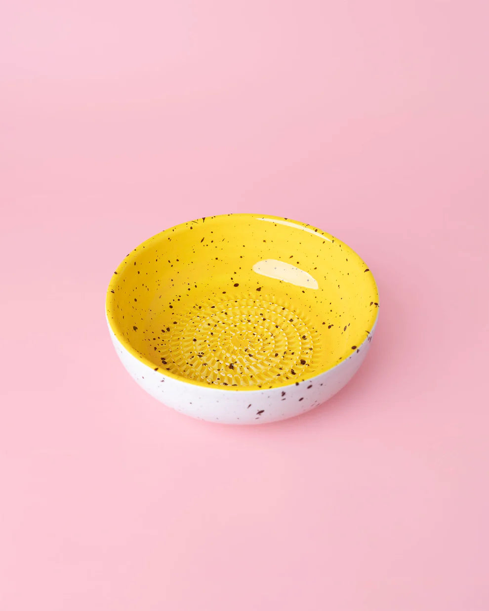 Tierra Cocida Medium Garlic Grater Plate - Yellow & White Canela