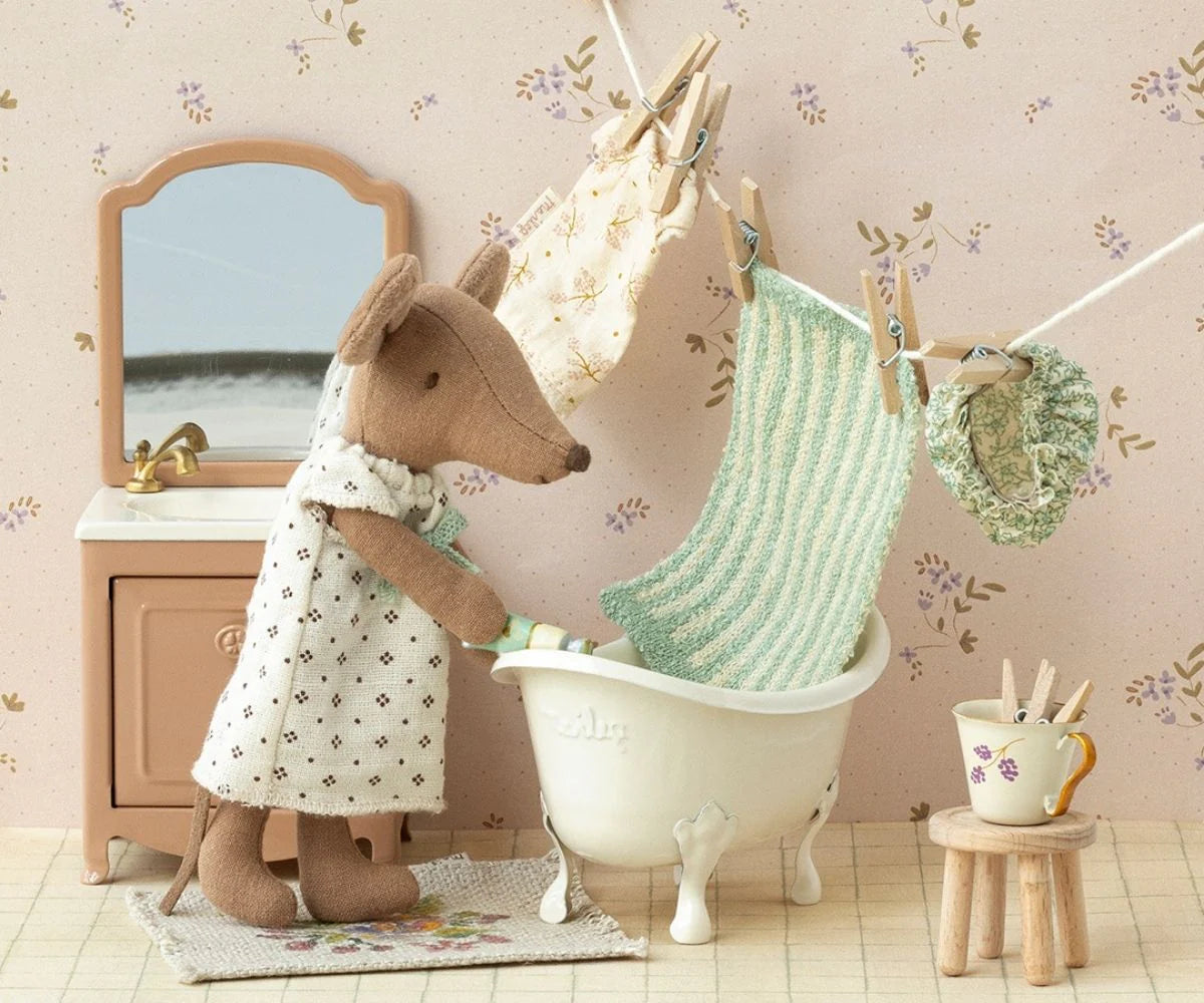 Maileg Mouse Bathtub