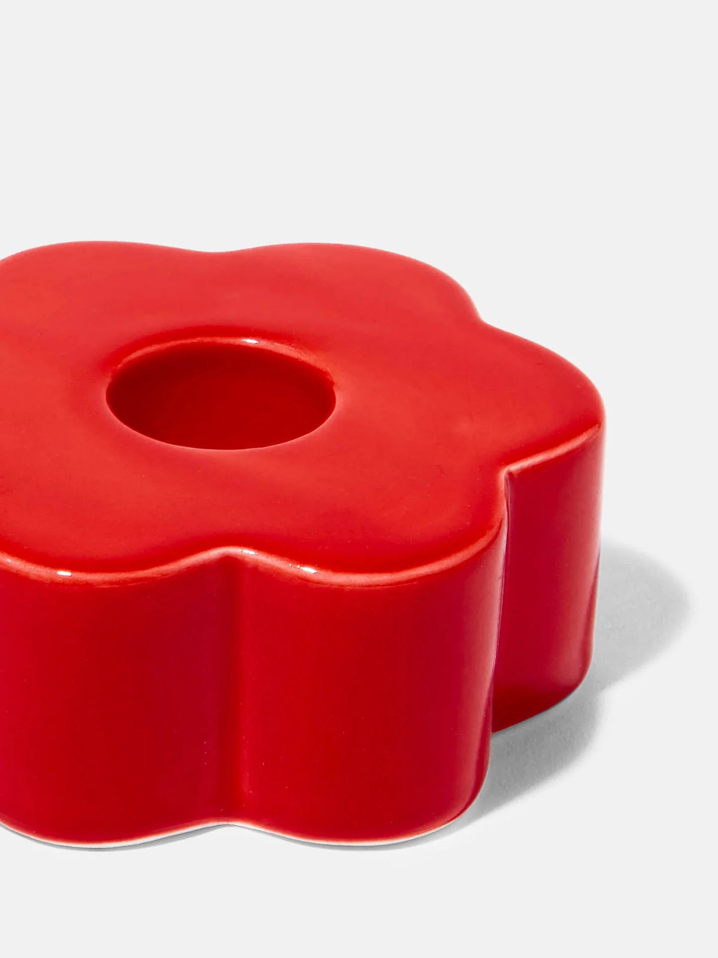 DOIY Daisy Candle Holder in Red