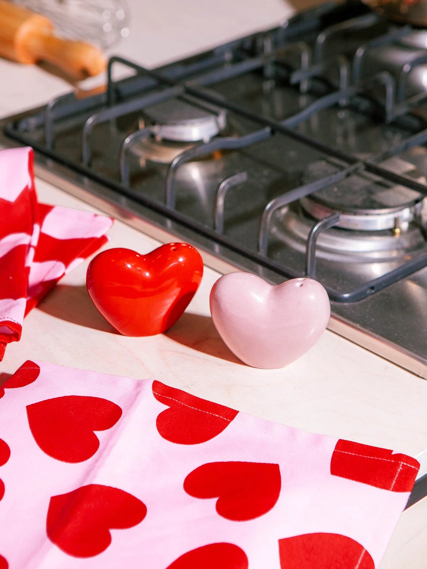 DOIY Love Salt and Pepper Shakers