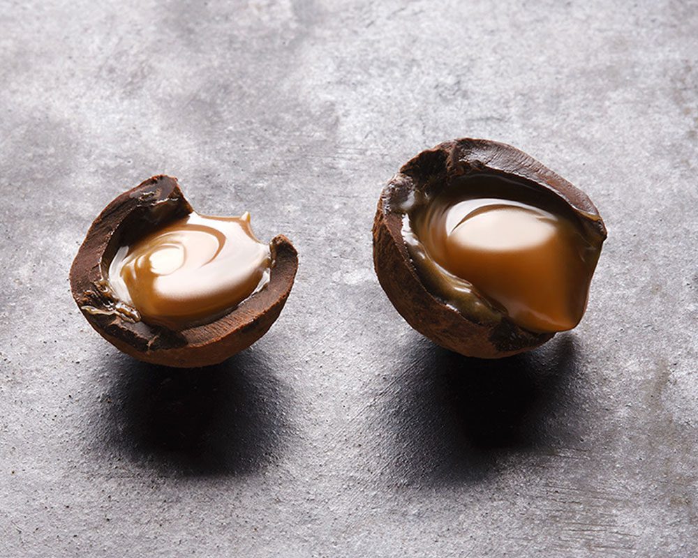 Charbonnel et Walker - Dark Sea Salt Caramel Truffles Blue Heart