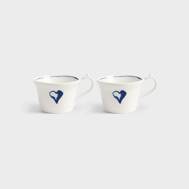 &Klevering Large White Mug Anouk Heart on a white background
