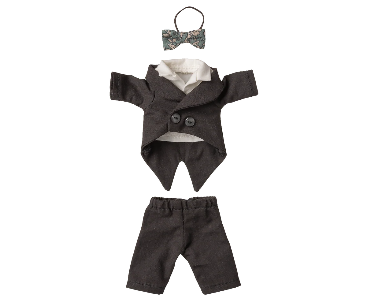 Maileg Dad Mouse Wedding Suit for a Dad Mouse toy on a white background 