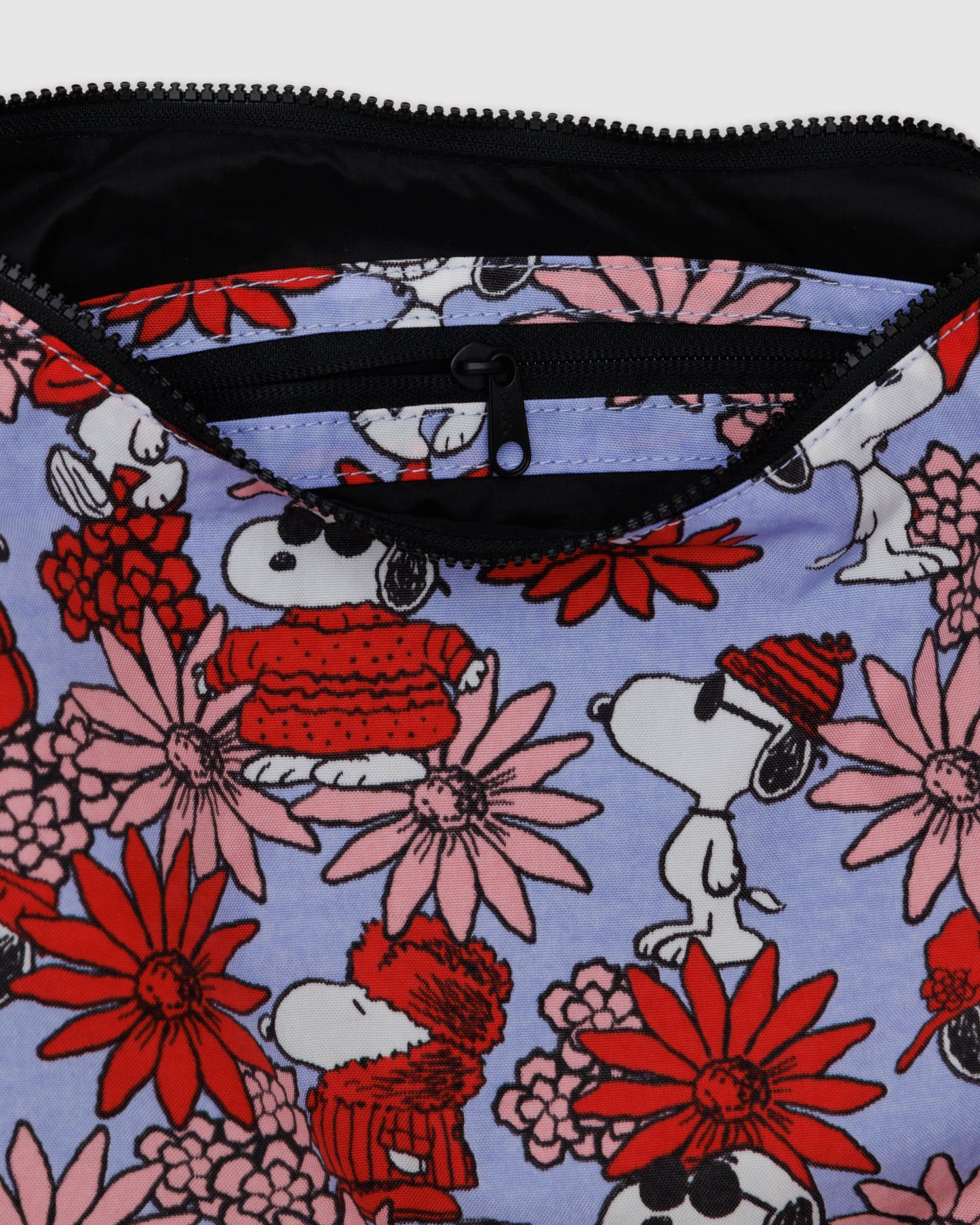 BAGGU x Peanuts Medium Nylon Crescent Bag - Floral Snoopy