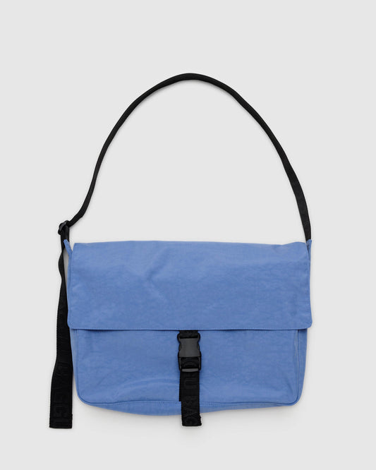 BAGGU nylon messenger bag pansy blue
