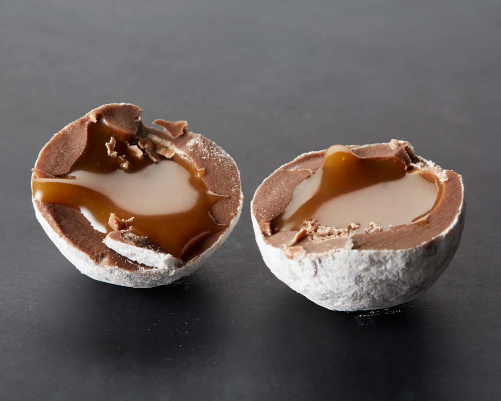 Charbonnel et Walker - Milk Sea Salt Caramel Truffles Cream Heart