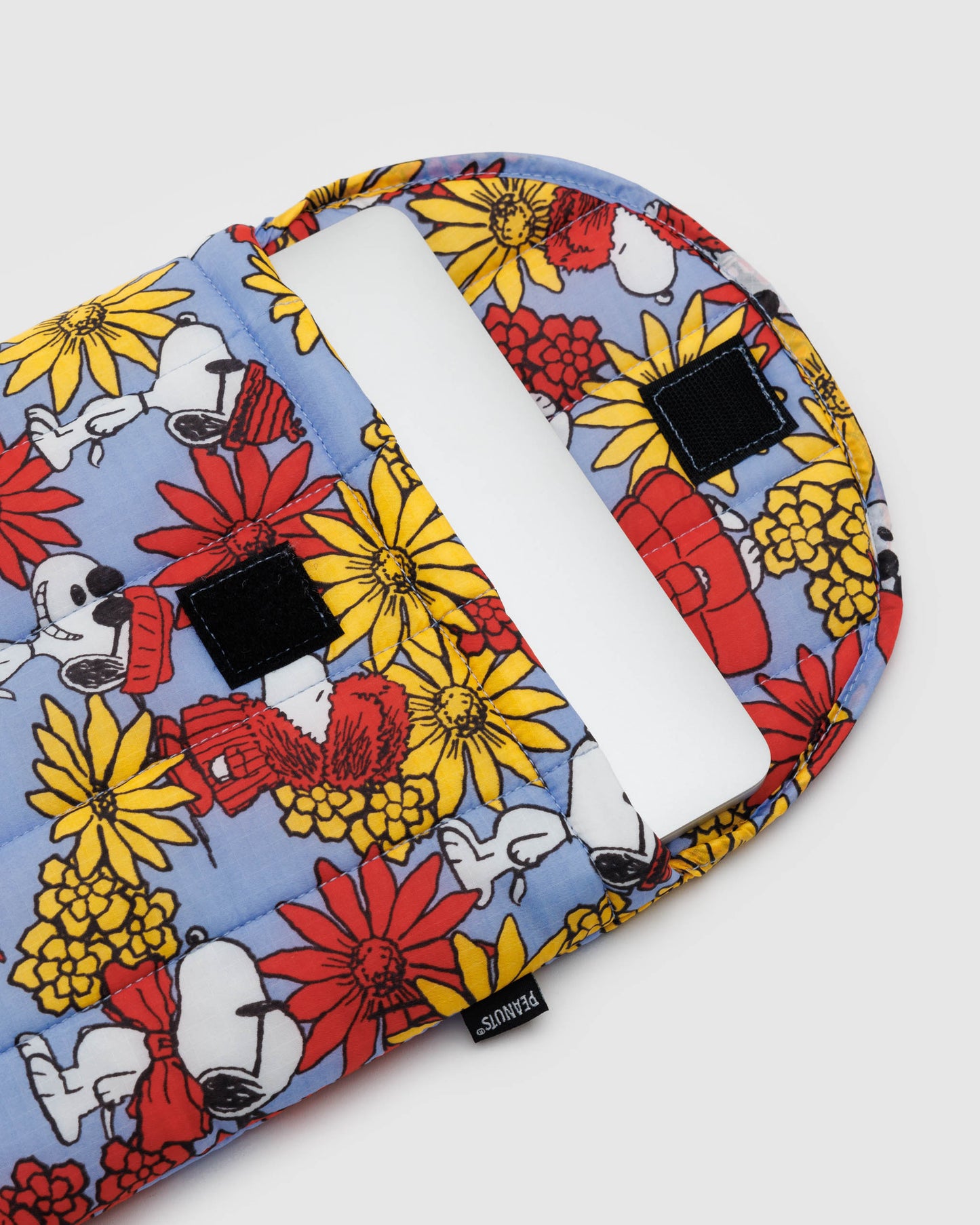 BAGGU x Peanuts Puffy Laptop Sleeve 13"/14" - Floral Snoopy