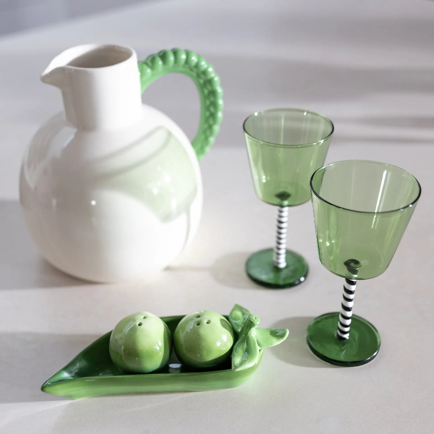 &Klevering Salt and Pepper Pea Shaker