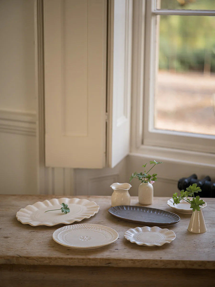Morgan Wright The Studio Frilly Plate