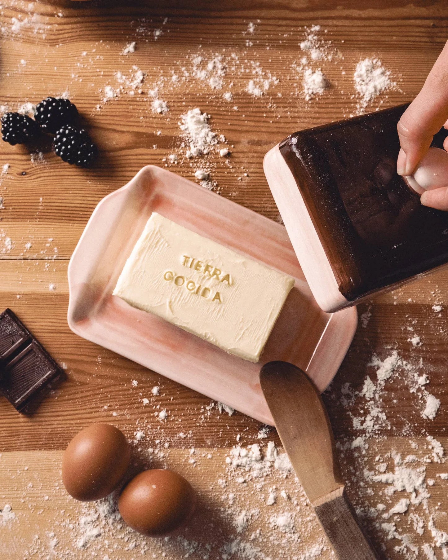 Tierra Cocida Artisanal Ceramic Butter Dish - Pink & Brown - Large