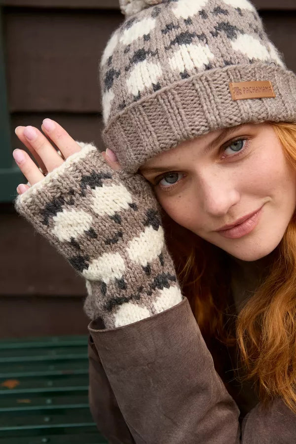 Pachamama Merino Sheep Handwarmer Mushroom
