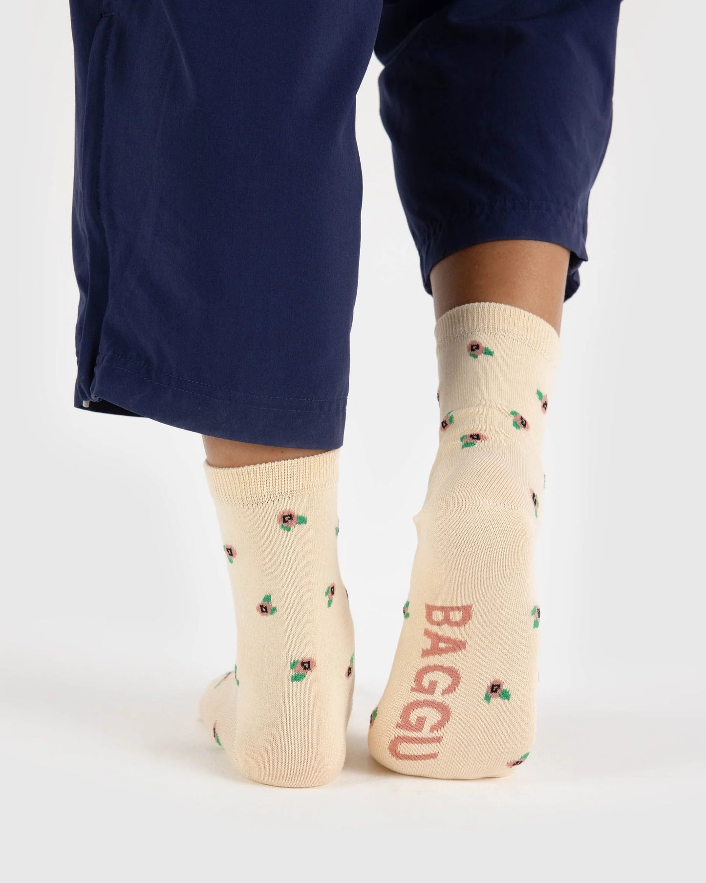 BAGGU Adult Crew Sock - Cream Rosette