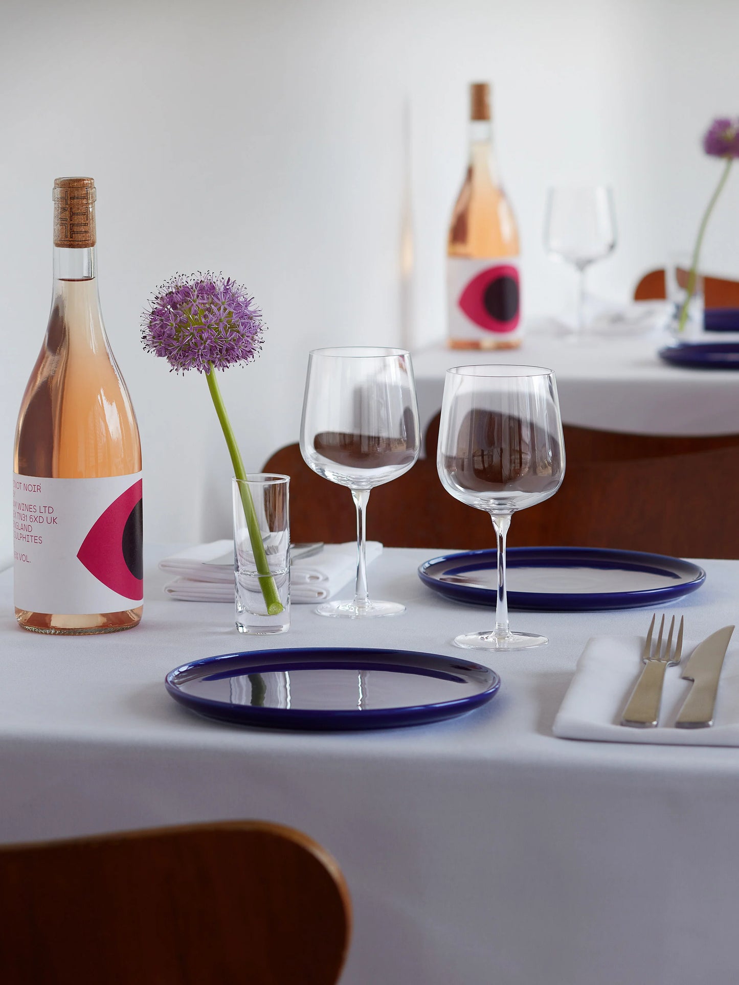 LSA Arc Wine Glass 330ml Set of 2 - Clear