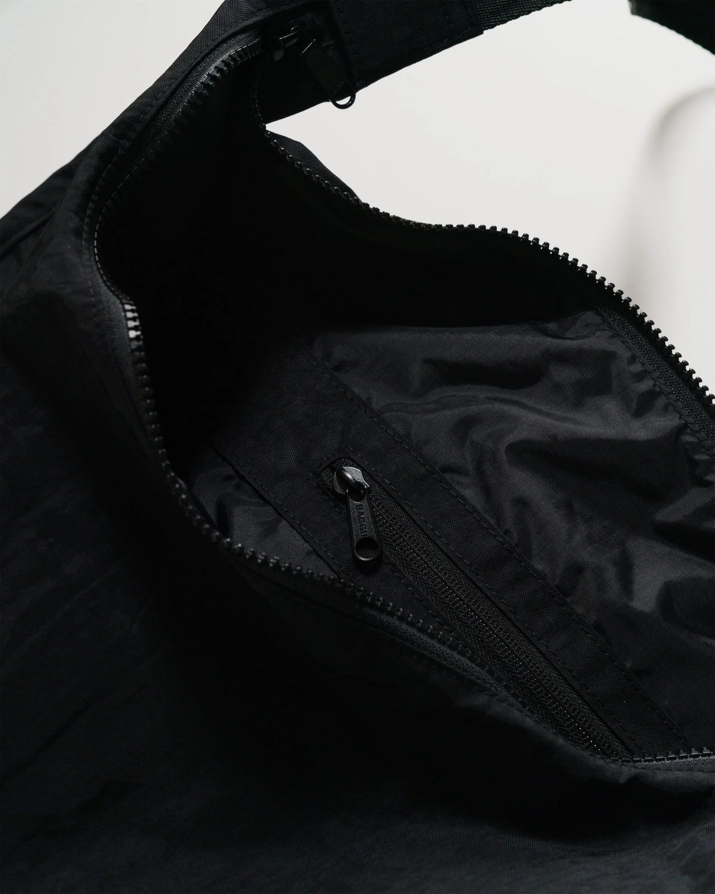 BAGGU Large Nylon Crescent Bag - Black