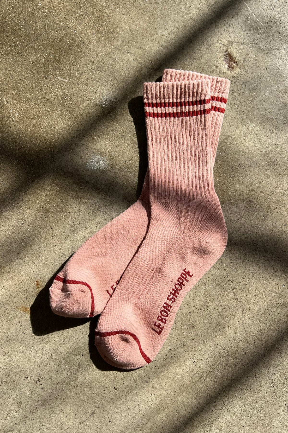 Le Bon Shoppe Boyfriend socks in vintage pink